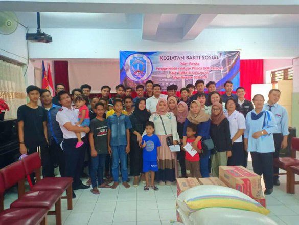 SMA Trimurti Rayakan Kelulusan dengan Baksos Lintas Agama