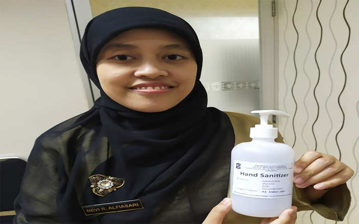 Lindungi Warga Surabaya, Dinkes Ciptakan Produk Hand Sanitizer