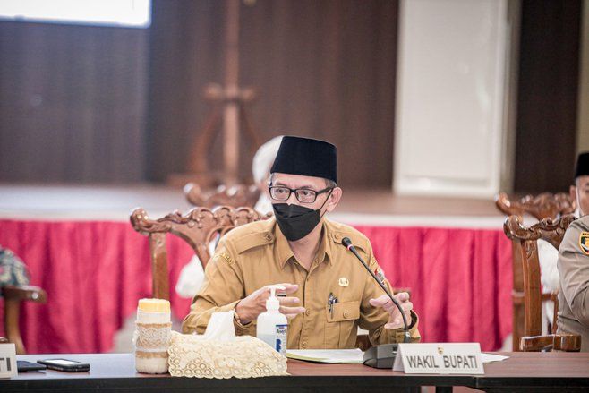 Jemaah Masjid Dibatasi tapi Pengunjung Mal Bebas, Ini Pendapat Wabup Jember