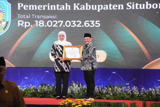 Pemkab Situbondo Terima Penghargaan E – Purchasing Award 2023
