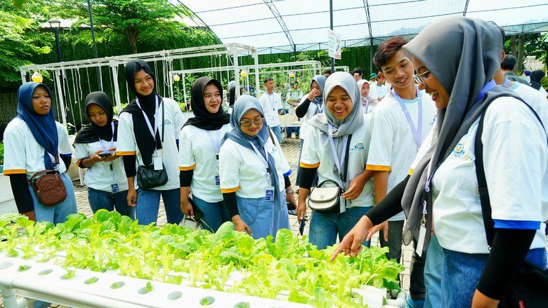 Gandeng Pelajar SMK, Petrokimia Gresik Perkuat Regenerasi Pertanian