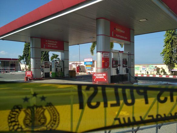 Polisi Segel SPBU Pengoplos BBM di Ponorogo 