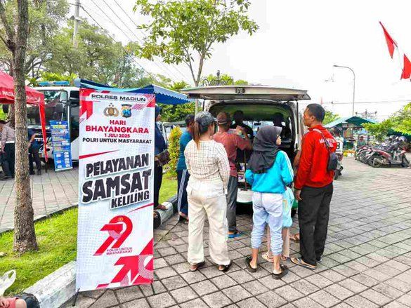 Polres Madiun Dekatkan Pelayanan Publik di Caruban Fun Day