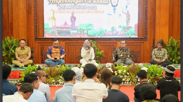Ning Ita Ajak Warga Jadi Penggerak Pariwisata Daerah