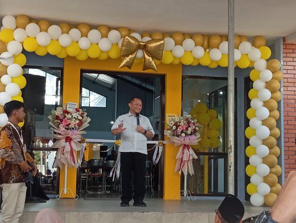 Luncurkan Buku “Kekuasaan yang Menolong”, Sarmuji Golkar Kenang Makna Nama Anak