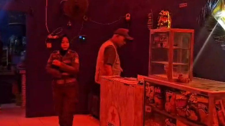 Razia Karaoke di Kanigaran Probolinggo, Pemandu Lagu dan Miras Tak Ditemukan