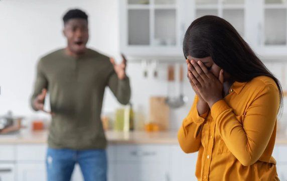 Diduga Alami Kekerasan Psikis Puluhan Tahun, Istri Laporkan Suami ke Polisi 