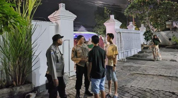 Tepergok di Hotel, Pria Ini Tusuk Istri dan Selingkuhannya hingga Terkapar
