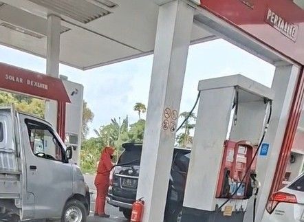 Viral, Mobil Dinas Kepala Kemenag Tuban Diduga Ganti Pelat Demi Isi Pertalite