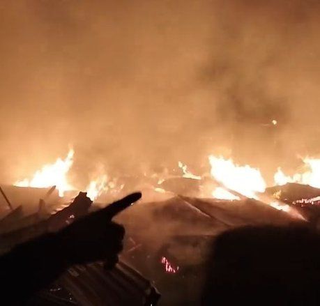 Pasar Baru Tuban Kebakaran, Beberapa Kios Ludes