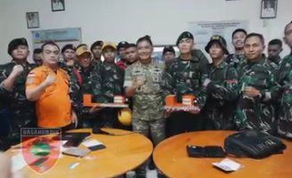 Black Box Pesawat ATR 42-500 Ditemukan, Pangdam Hormat Tim SAR Gabungan