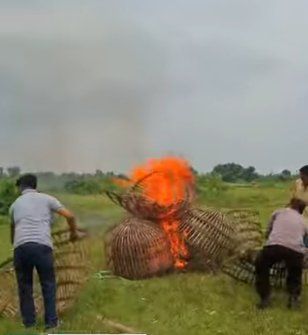 Polisi Bakar Arena Judi Sabung Ayam