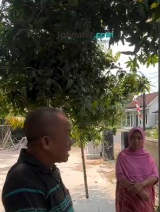 Peluru Nyasar Kena Dada Nenek?