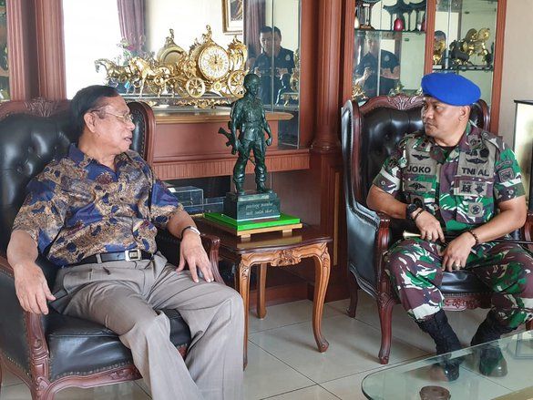 Perwira Pomal Lantamal V Surabaya Curhat ke Senior