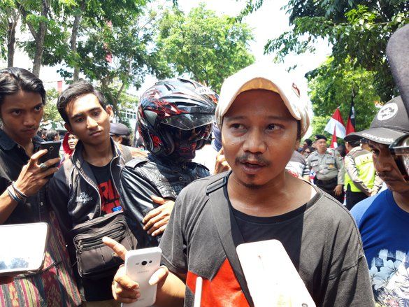 Pendukung Class Action Dolly Kecewa, Penolak Gembira