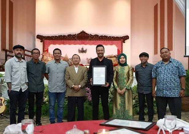 Shaggydog Terima Penghargaan Dari Istana Kepresidenan