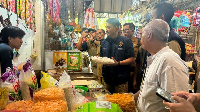 Sidak Pasar Baru, Satgas Pangan Gresik Pastikan Harga Beras Stabil
