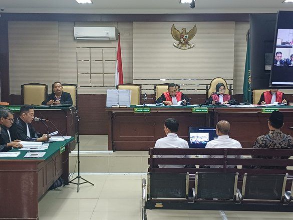 Maidi, Wali Kota Madiun Nonaktif Jalani Sidang Perdana 
