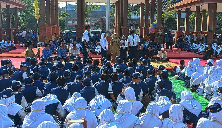 Hari Pertama Masuk Sekolah Ajaran Baru 2023/2024, 2.700 Pelajar se-Kota Mojokerto Gelar Doa Bersama