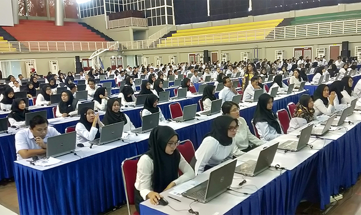 Ribuan Peserta Empat Kabupaten Ikuti Tes Seleksi Kompetensi Dasar CPNS di Gedung WEP Gresik