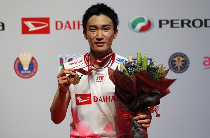 Kento Momota Atlit Bulu Tangkis Jepang Mengalami Kecelakaan