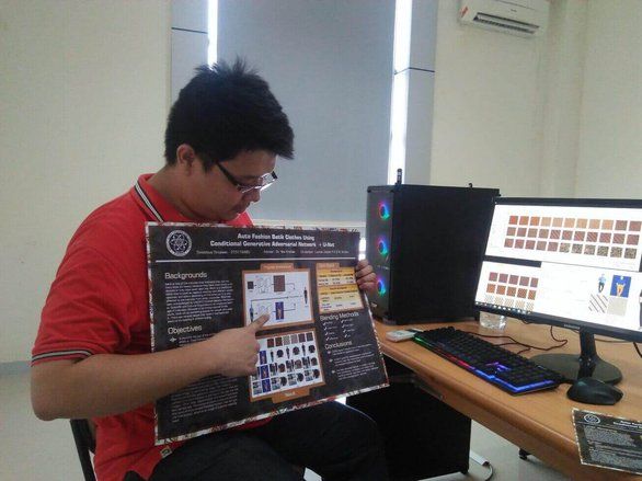 Mahasiswa STTS Pasarkan Batik ke Pasar Internasional Melalui Aplikasi