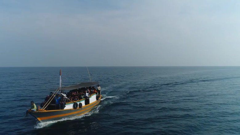 Tradisi Toron Petolekoran, Ribuan Warga Gili Ketapang Padati Kota Probolinggo Jelang Lebaran