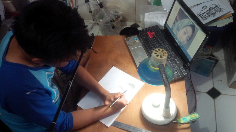 Cerita Bibir Sumbing sampai Menggambar Tanpa Jemari, Cara Rizki Raih Mimpi