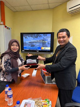 UNESA Kampus 5 Perkuat Kolaborasi Riset dan Pengelolaan Jurnal Internasional dengan Universiti Malaya