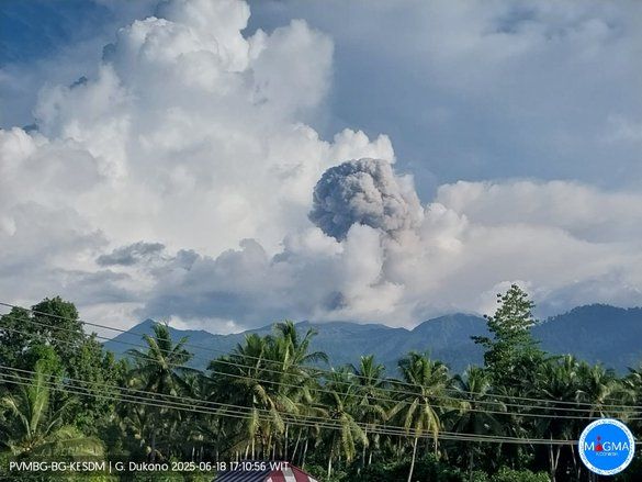 Gunung Dukono Erupsi, Tinggi Letusan 1,5 Kilometer