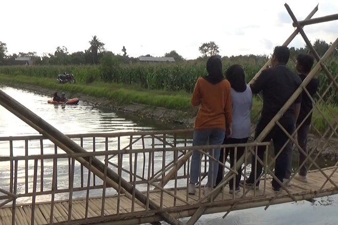 Serunya Menyusuri Sungai di Wisata Kanal Suko-Suko Sambil Melihat Sunset 