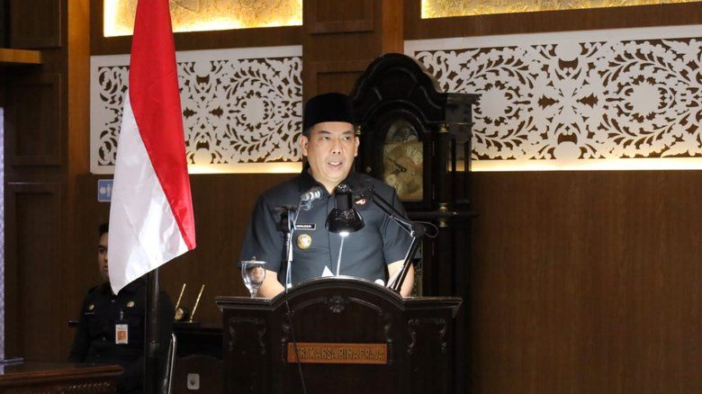 Bahas Tiga Raperda, Wali Kota Probolinggo Fokus Penguatan Pariwisata