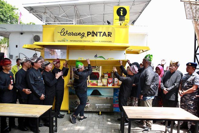Gandeng Warung Pintar, Banyuwangi Angkat Warung Kecil Naik Kelas