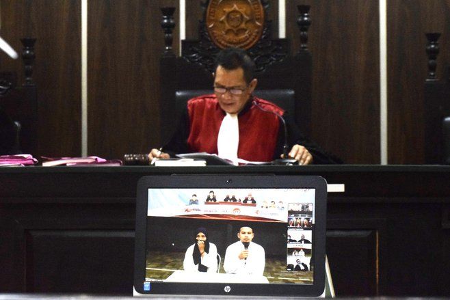 Anak dan Ibu Bantah Bunuh Ayah yang Dicor di Dalam Rumah