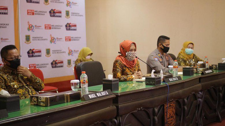 Jaring pendapat masyarakat, Ning Ita lakukan survey untuk kajian Kelayakan Pembentukan BUMD Baru