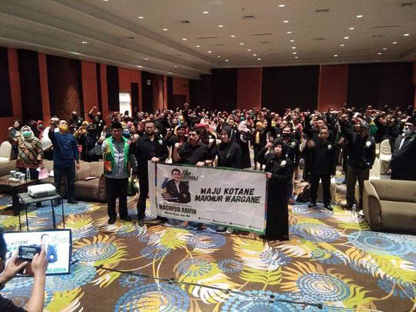 Machfud - Mujiaman Daftar ke KPU, Ribuan Relawan Siap Menyambut di Pinggir Jalan