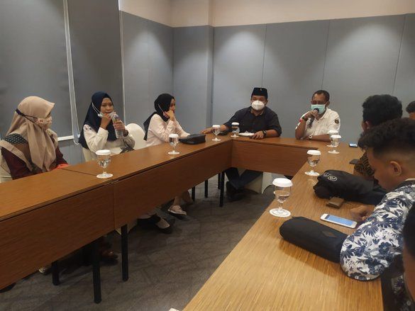 Cawawali Surabaya Armuji Komitmen Bakal Genjot Beasiswa Kuliah untuk Anak Muda