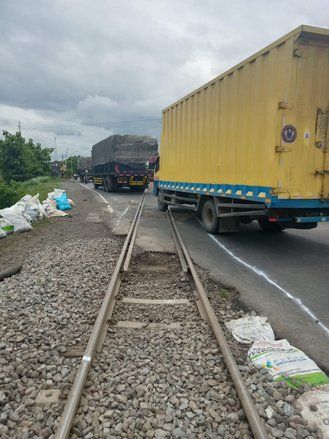 Rawan Kecelakaan, KAI Daop 7 Perbaiki Perlintasan Kereta Api