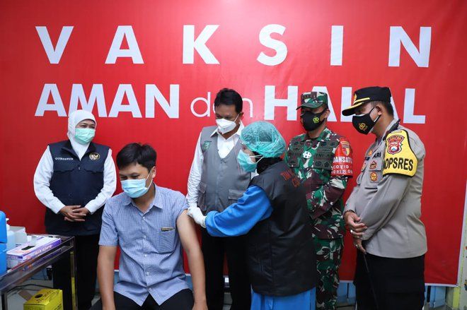 Dinkes Jatim Targetkan Vaksinasi 4,5 Juta Pelayan Publik Selesai Mei