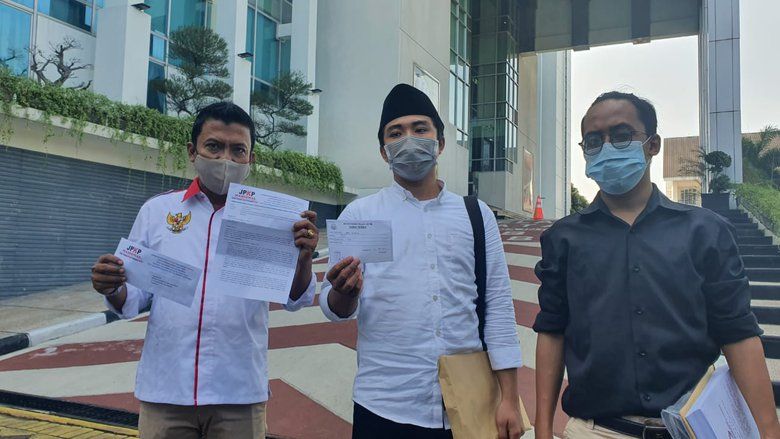Bela Ayah, Anak Laporkan Jaksa Bangkalan di Kejati dan Hakim ke KY