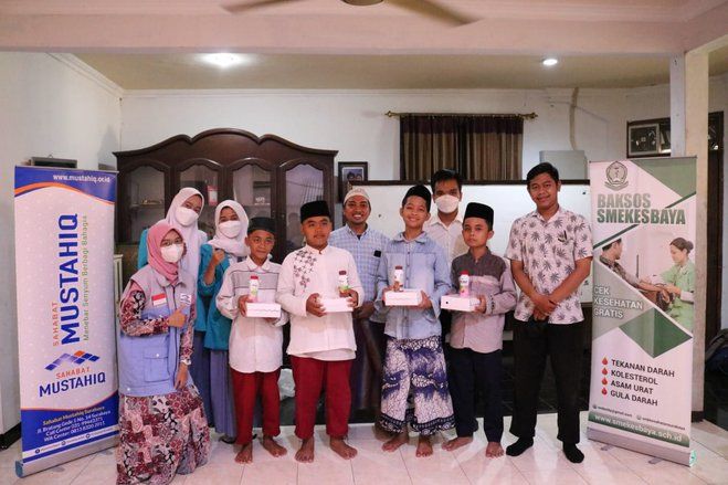 SMK Kesehatan dan Sahabat Mustahiq Sejahtera Surabaya Peringati Hari Gizi Nasional