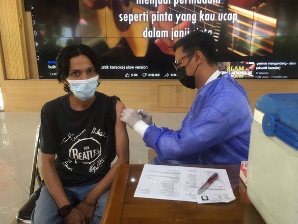 Peringati HPN, PWI dan Forwas Bersama Pemkab Sidoarjo Gelar Vaksin Booster Jurnalis