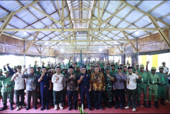Gempur Rokok Ilegal, Satpol PP Jombang  Gandeng Satlinmas 