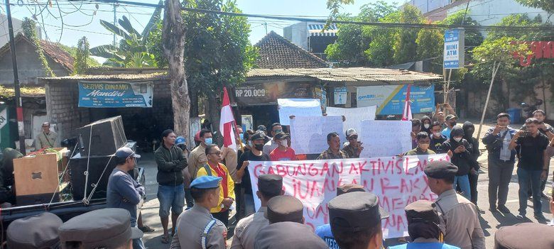 Anggaran Makan Lansia Diduga Disunat, Aktivis Mengadu ke DPRD Lamongan