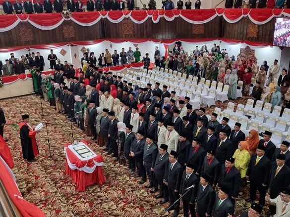 120 Anggota DPRD Jatim Periode 2024-2029 Dilantik, Ini Daftarnya