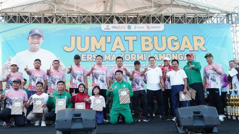 Bupati Lamongan Berangkatkan 12 Atlet ke PON XXI Aceh dan Sumatera