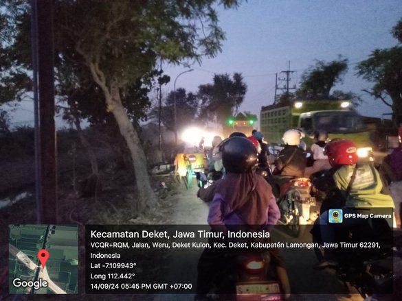 Membahayakan Pengguna Jalan, Lampu PJU di Deket Kulon Lamongan Rusak