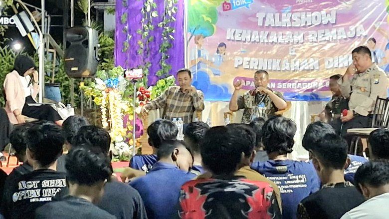 Desa Ngabetan Gresik Gelar Talk Show Malam Mingguan Cegah Narkoba dan Kenakalan Remaja