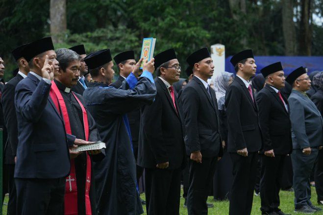 Lantik 78 ASN Pemkot Mojokerto di Puncak Tidar, Ini Alasan Ning Ita