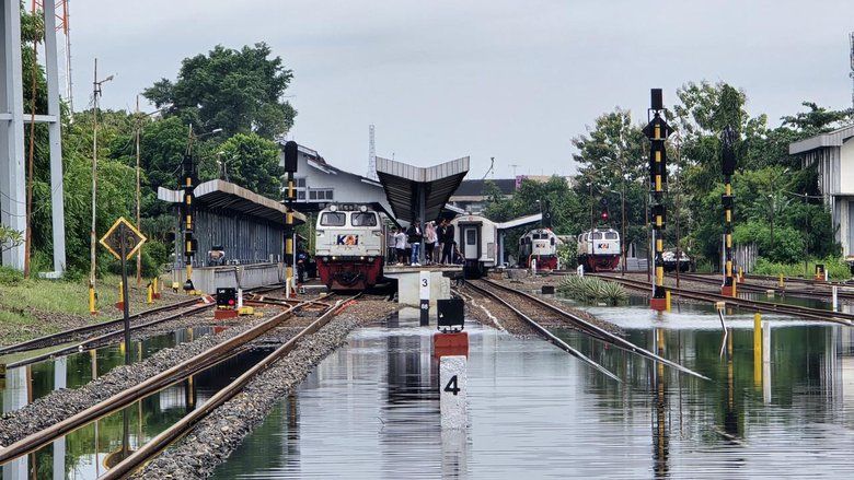 Banjir Meluas, PT KAI Daop 7 Madiun Batalkan Empat Perjalanan Kereta